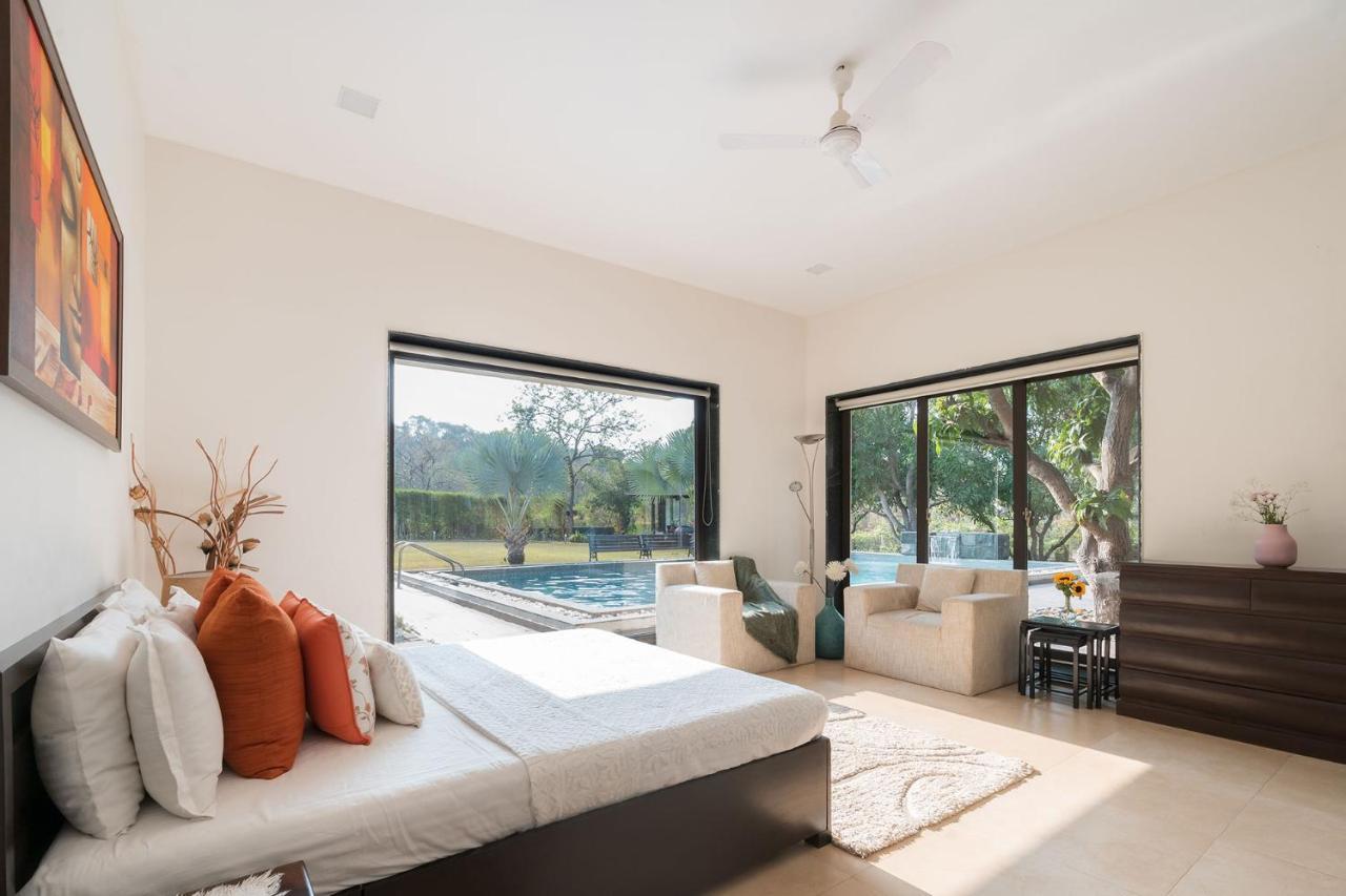 The Leaf By Stayvista - An Enchanting Escape Offering A Pool, Terrace, Lush Lawn, Contemporary Interiors, And Indoor Games آليباغ المظهر الخارجي الصورة