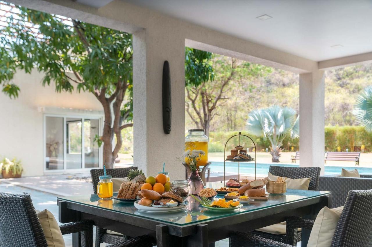 The Leaf By Stayvista - An Enchanting Escape Offering A Pool, Terrace, Lush Lawn, Contemporary Interiors, And Indoor Games آليباغ المظهر الخارجي الصورة