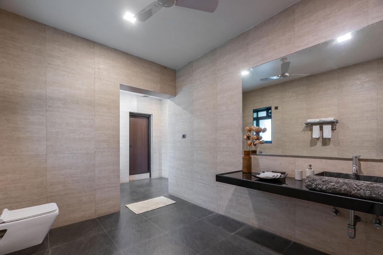 The Leaf By Stayvista - An Enchanting Escape Offering A Pool, Terrace, Lush Lawn, Contemporary Interiors, And Indoor Games آليباغ المظهر الخارجي الصورة